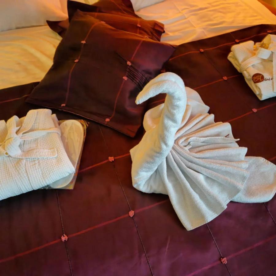 Hotel Azalia & Spa Неполомице Экстерьер фото